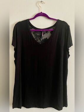 🖤 Extra Touch Black Short Sleeve Top with Lace Back 🖤